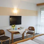 Hotel Am Regenbogen 2*
