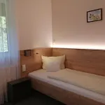 Am Regenbogen Hotel 2*