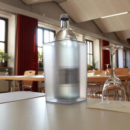 Am Regenbogen Hotel 2*