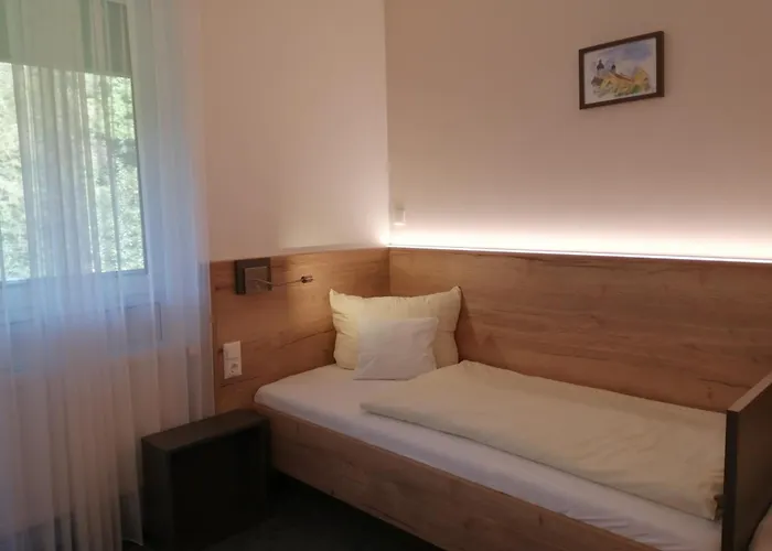 Am Regenbogen Hotel 2*