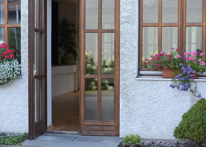 Am Regenbogen 酒店 2*